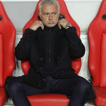 Mourinho obriga jogadores a dormir no Seixal