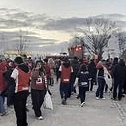 Centenas de adeptos do SC Braga concentram-se junto ao estádio