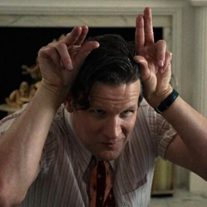 Poderia fornecer mais detalhes sobre o conteúdo da notícia? Por exemplo: qual é o assunto principal relacionado com "Take That" (luta de fãs, anúncio de sessão, lançamento de música, tour, falecimento, etc.)?