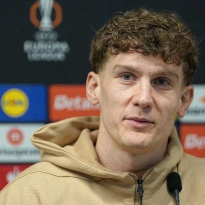 Ryan Yates elogia João Moutinho como jogador fantástico