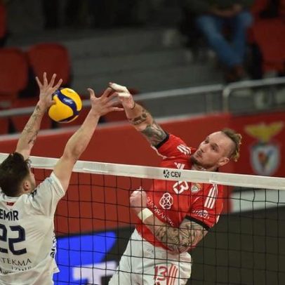 Benfica reage e vira diante de turcos na Luz