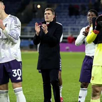 Fletcher orienta o Manchester United no próximo jogo; suspeitava desde segunda