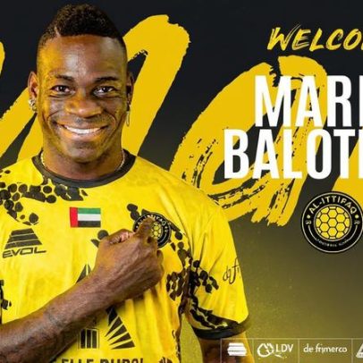 Balotelli ruma para o futebol árabe às ordens de treinador português