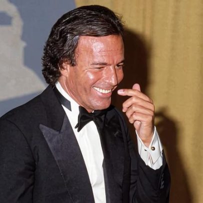 Julio Iglesias enfrenta acusações de agressão sexual