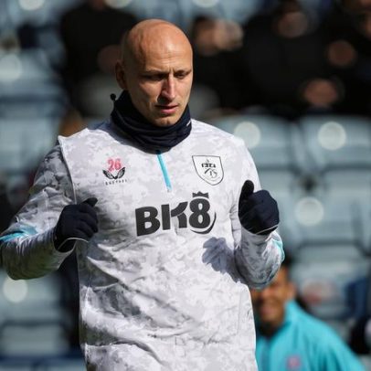 Ex-jogador do Liverpool admite luta com o tempo e uso de comprimidos