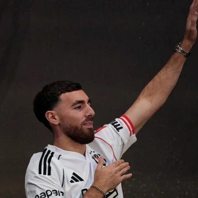 Proposta russa por Kokçu divide opiniões no Besiktas