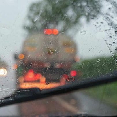 Chuva intensa regressa neste domingo e persiste por dias