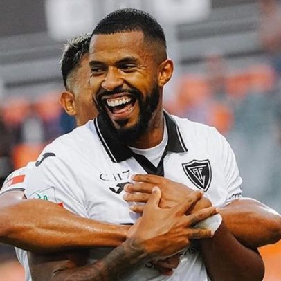 André Clóvis faz hat-trick e é avançado do mês na Liga 2