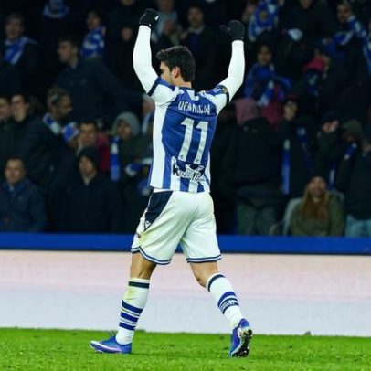 Gonçalo Guedes faz o líder Barcelona tropeçar no Anoeta