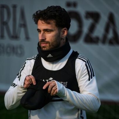 Benfica contrata Rafa com baixo investimento