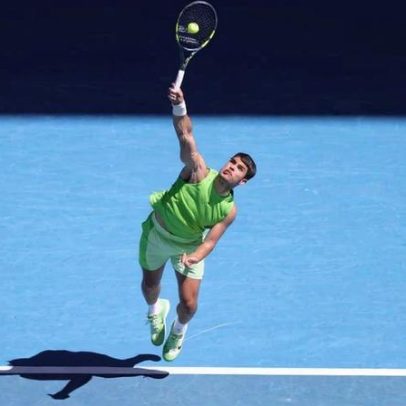Open da Austrália: Sabalenka e Alcaraz avançam à 3.ª ronda; espanhol recorda tragédia