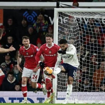 Taça de Inglaterra: Wrexham elimina Forest