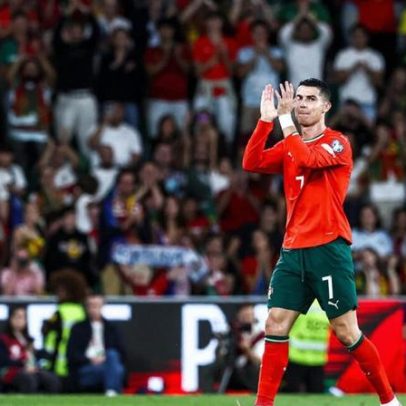 Roberto Martínez diz que a seleção joga melhor com Cristiano em campo