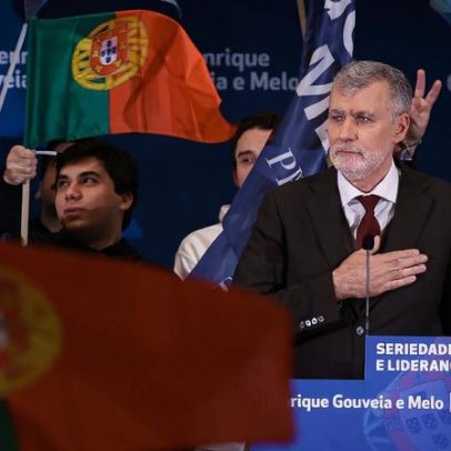 Almirante admite plano B na política com opção de partido ou movimento