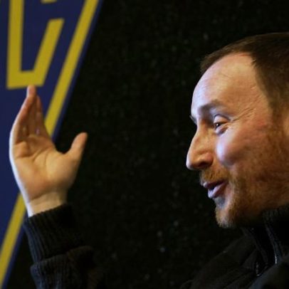 Saco de relva morta usado para fingir mais relva no campo, diz Ian Cathro