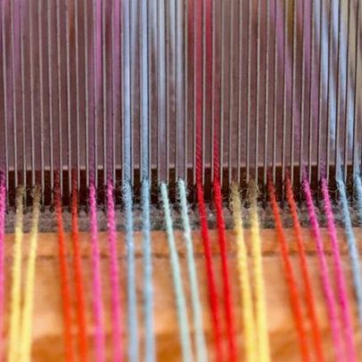 Transformar resíduos têxteis em produtos de qualidade para roupas circularem