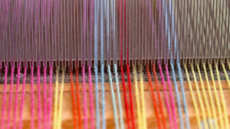 Transformar resíduos têxteis em produtos de qualidade para roupas circularem