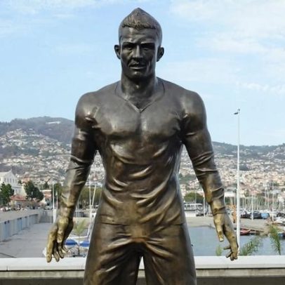 Estátua de Ronaldo: homem encaminhado para psiquiatria