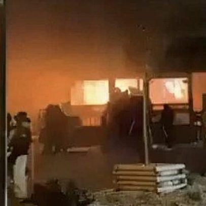 Explosão num bar de estância de esqui nos Alpes suíços faz 10 mortos