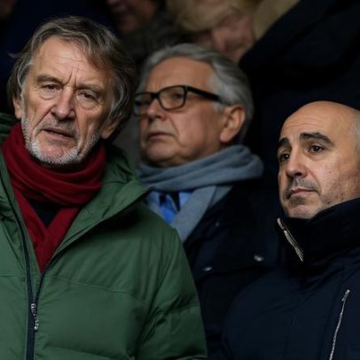 Manchester United enfrenta buraco financeiro devido a má temporada