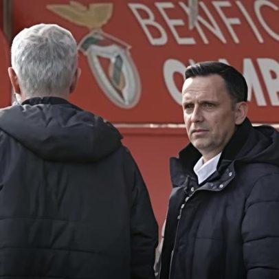Conversa entre Mourinho e Mário Branco no treino do Benfica antes da Juventus