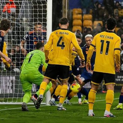 Wolves travam Newcastle e somam o quinto jogo seguido sem perder