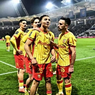 Lens fecha a primeira volta da Ligue 1 na liderança, ameaçando o PSG