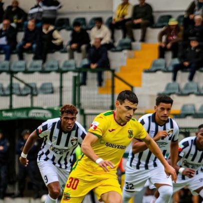 Costinha em direcção ao futebol angolano