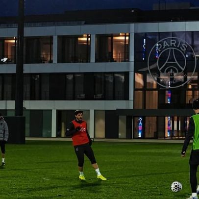 PSG já está em Lisboa e trouxe autocarro, vídeo