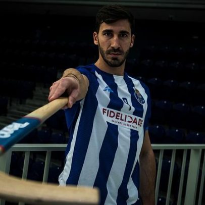 Jogador rejeita renovação com o FC Porto e assina pelo Benfica