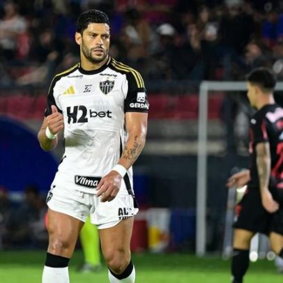 Dirigente do Atlético Mineiro afirma que Hulk não está perto de se aposentar