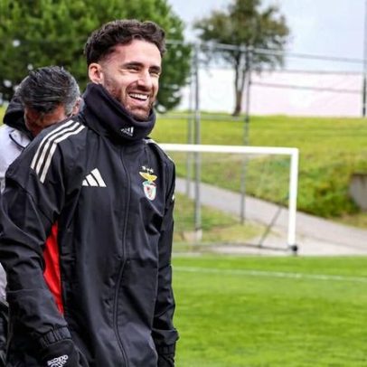 Rafa regressa ao trabalho no Seixal e sorri no Benfica