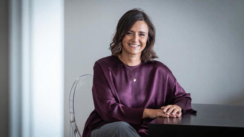 É licenciada em Engenharia Informática pelo Instituto Superior Técnico, mas fez um MBA no INSEAD e teve formação complementar nos EUA, em Stanford, Harvard e Wharton