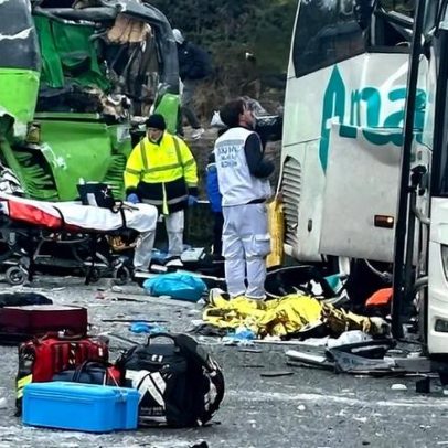 Acidente com dois autocarros portugueses provoca dois mortos