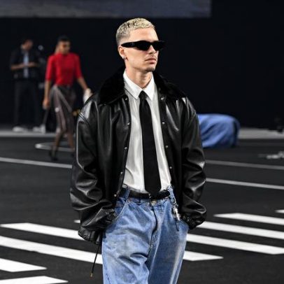 Romeo Beckham desfila em Paris com sapatos portugueses