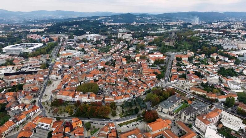 Mobilidade urbana sustentável e ligações às estações ferroviárias de alta velocidade são prioridades para Guimarães