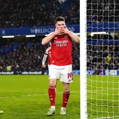 Gyökeres cria, marca e dá assistência na vitória do Arsenal sobre o Chelsea