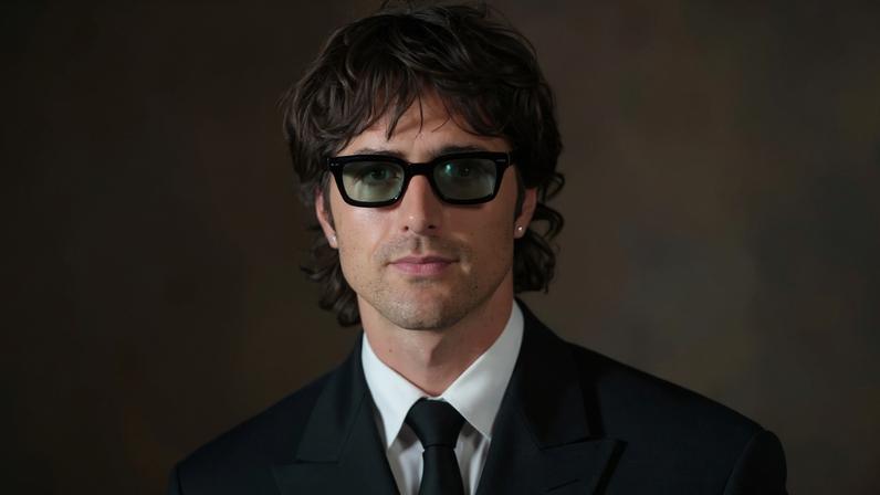 Ator australiano, de 28 anos, vive um dos momentos mais altos da carreira, entre prémios, moda de luxo e atenção mediática constante
