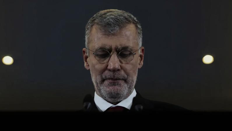 Almirante não revelou se vai apoiar algum candidato na segunda volta