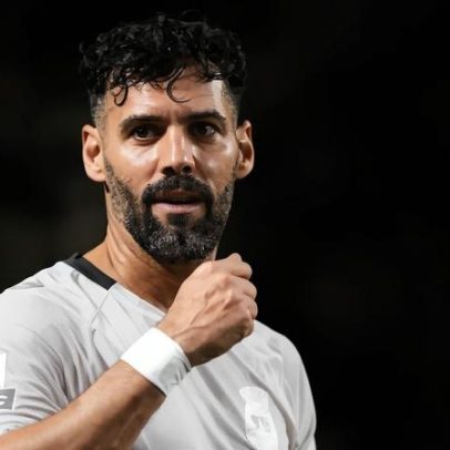David Simão anuncia saída do Arouca