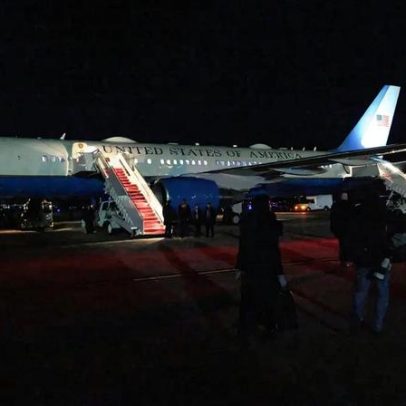 Avião de Trump, a caminho de Davos, sofre pequeno problema elétrico