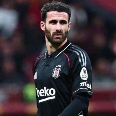 Rafa sai do Besiktas e assina pelo Benfica com salário inferior à metade