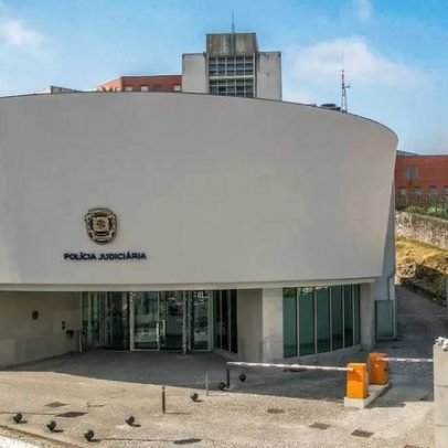 Usou três identidades para lavar 2,5 milhões de euros com 40 contas