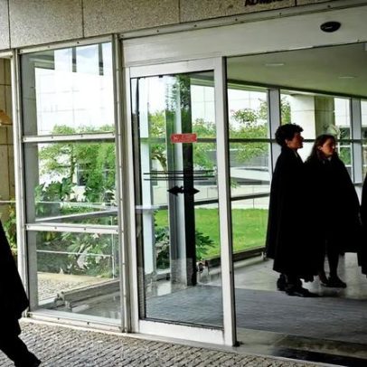 Representantes estudantis divididos sobre redução de provas de ingresso