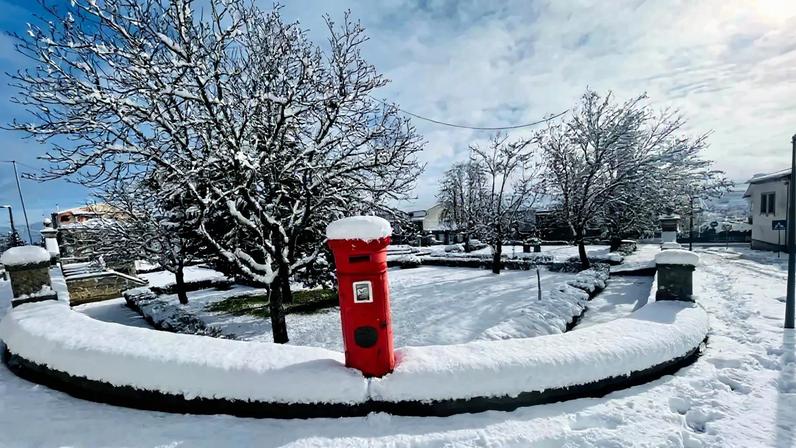 Norte e Centro de Portugal cobertos de neve, com imagens