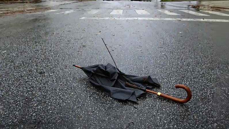 Circulação foi interrompida devido a problemas na via causados pelo mau tempo