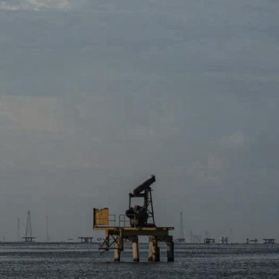 Petróleo sobe com impasse político na Venezuela