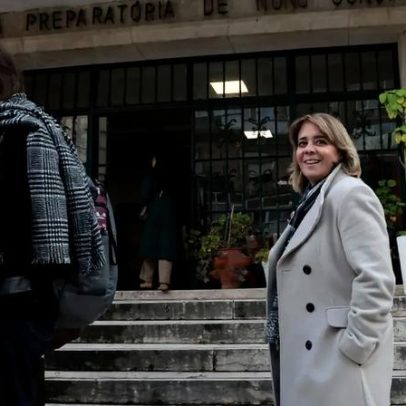 Catarina Martins pede intervenção de Marcelo para afastar ministra da Saúde