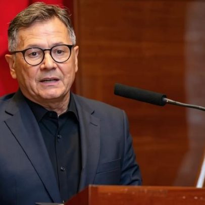 Espetada Madeira é uma ilha no Bonfim