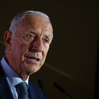 Marcelo devolve diplomas da Saúde; Governo admite melhorias sem recuar reformas